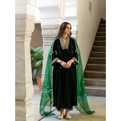 Maison Shefali Khizaan Panna - Velvet Embroidered Kurta & Pant with Dupatta (Set of 3)