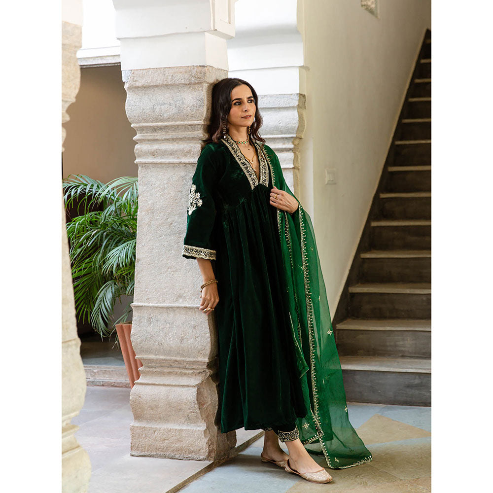 Maison Shefali Khizaan Panna - Velvet Embroidered Kurta & Pant with Dupatta (Set of 3)