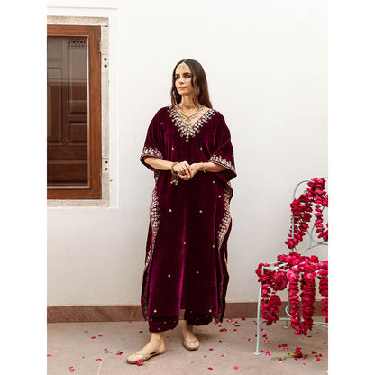 Maison Shefali Ibtida - Velvet Embroidered Kaftan & Pant (Set of 2)