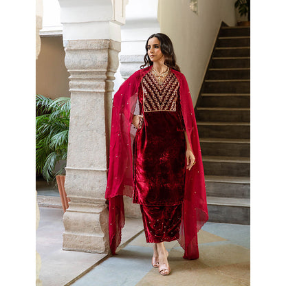 Maison Shefali Roya Gulaab - Velvet Embroidered Kurta & Pant with Dupatta (Set of 3)