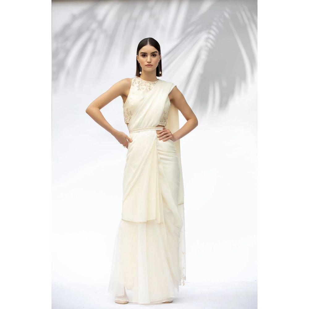 MANDIRA WIRK Ivory Pre Pleated Saree Belt With Blouse (Set Of 3)