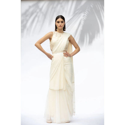MANDIRA WIRK Ivory Pre Pleated Saree Belt With Blouse (Set Of 3)