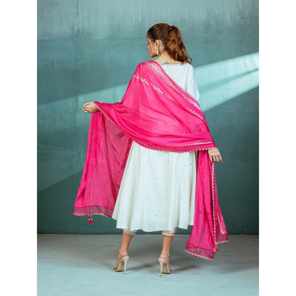 MANDIRA WIRK Ivory Chanderi Godet Kurta Pants (Set of 4)