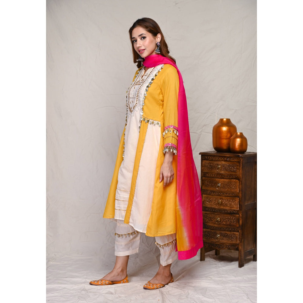 Mani Dua Khanna Mustard pearls and gota patti pattern Kurta Set (Set of 3)