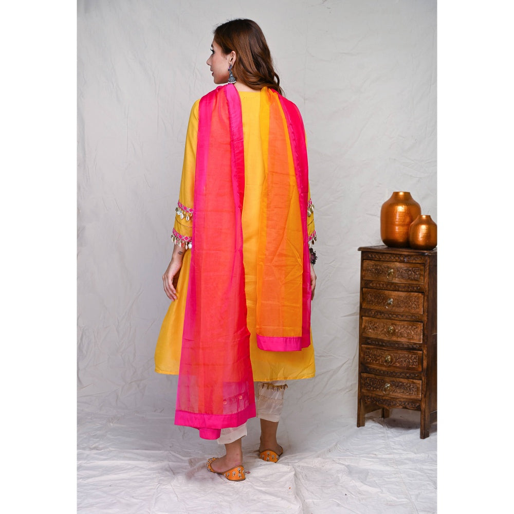 Mani Dua Khanna Mustard pearls and gota patti pattern Kurta Set (Set of 3)