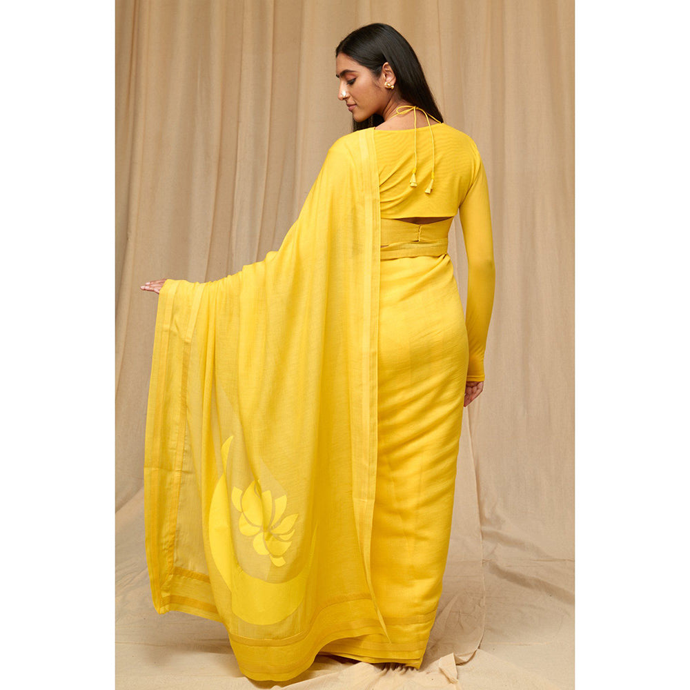 Masaba Metha-Aam Sportee Saree with Unstitched Blouse