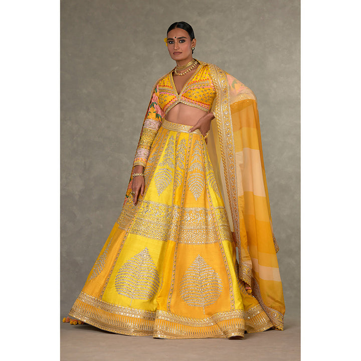 Masaba Yellow Sorbet Paan-Patti Lehenga Choli with 2 Dupatta & Can Can Skirt (Set of 5)