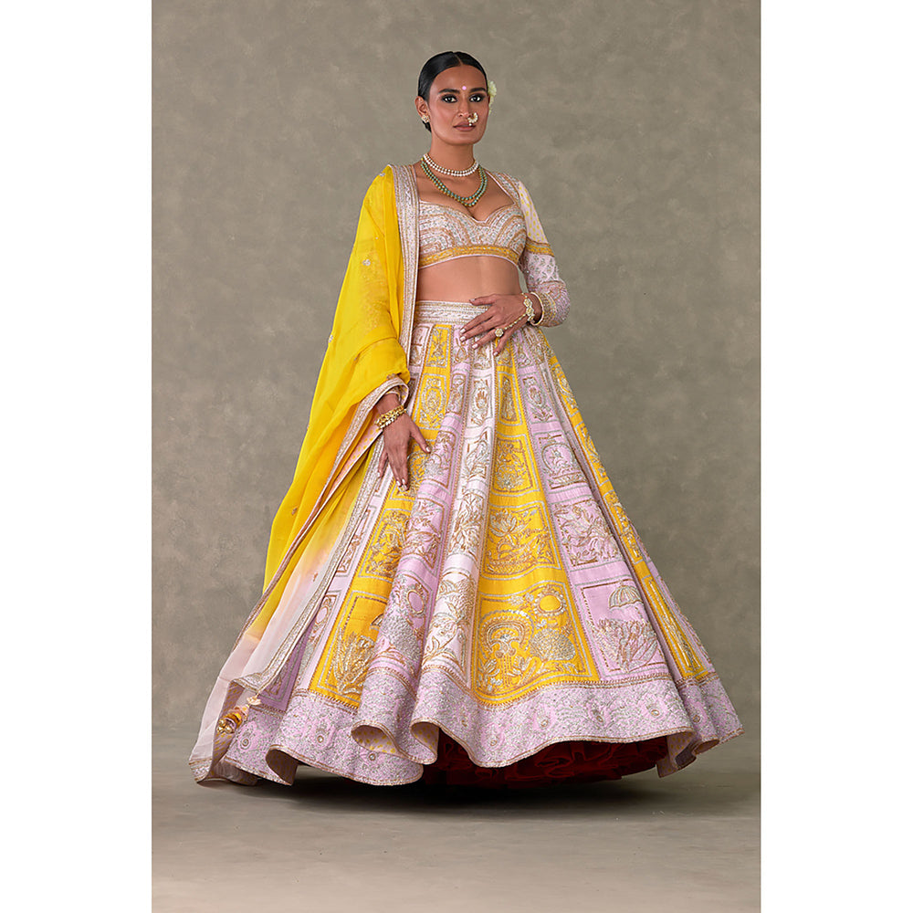 Masaba Kasata Lehenga Choli with Dupatta & Can Can Skirt (Set of 4)