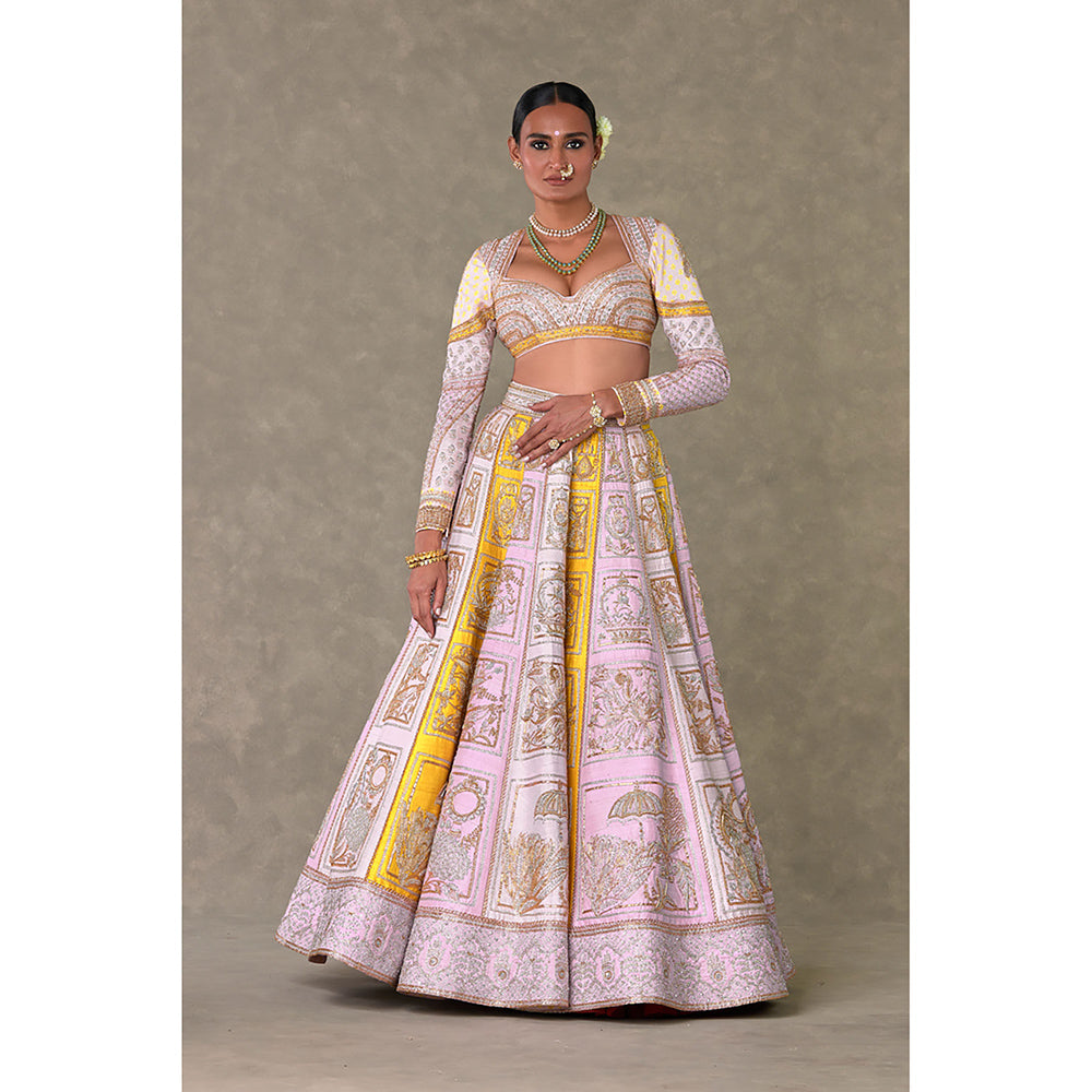 Masaba Kasata Lehenga Choli with Dupatta & Can Can Skirt (Set of 4)