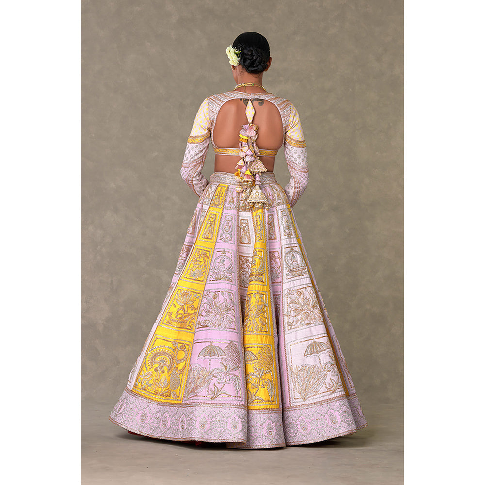 Masaba Kasata Lehenga Choli with Dupatta & Can Can Skirt (Set of 4)