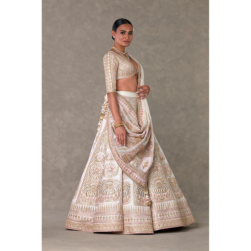 Masaba Ivory Bagh-E-Bahar Lehenga Choli with Dupatta & Can Can Skirt (Set of 4)