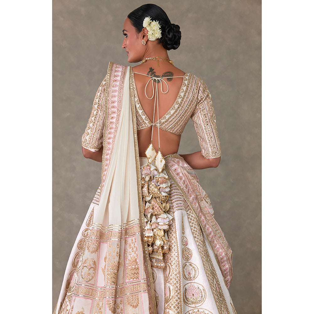 Masaba Ivory Bagh-E-Bahar Lehenga Choli with Dupatta & Can Can Skirt (Set of 4)
