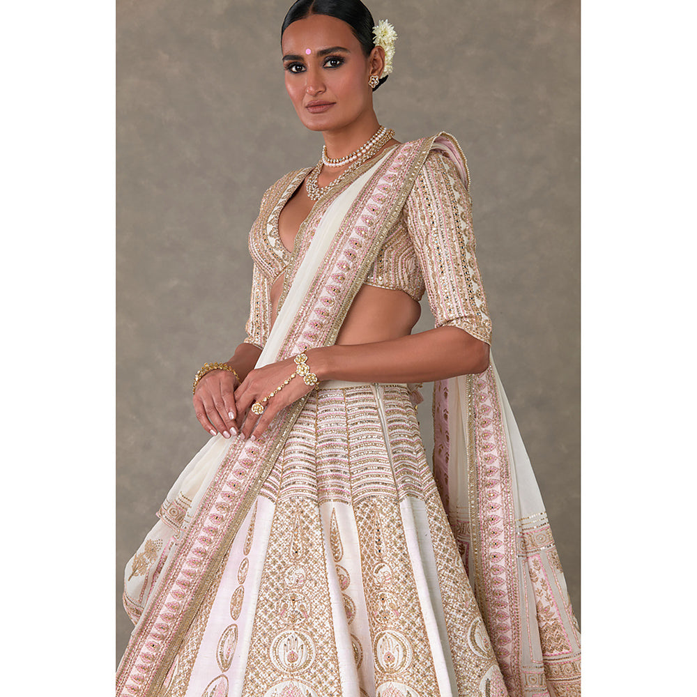 Masaba Ivory Bagh-E-Bahar Lehenga Choli with Dupatta & Can Can Skirt (Set of 4)