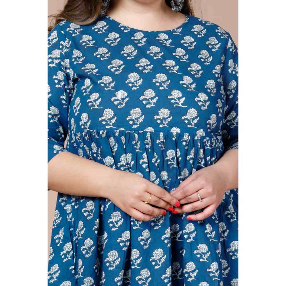 Miravan Womens Blue Plus Size Cotton Floral Printed Short Kurti