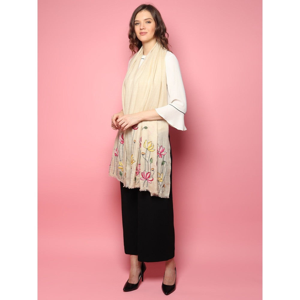 Modarta By Kamakshi White Shawl Made of Pure Pashmina with Hand Embroidery Floral Pattern