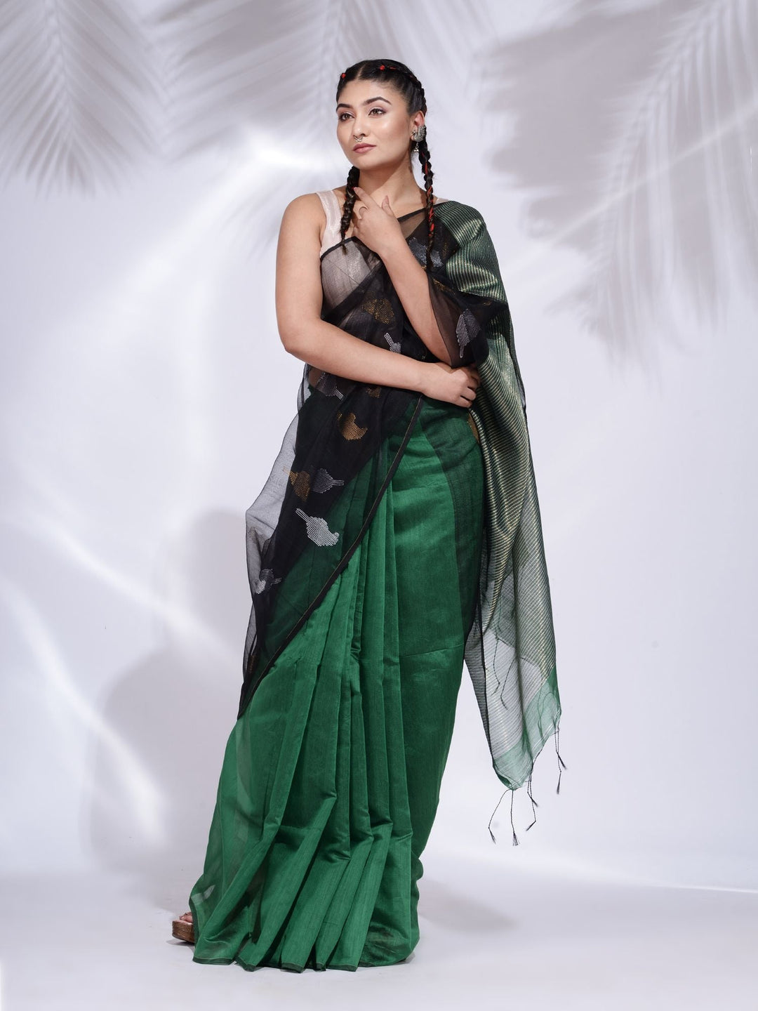 CHARUKRITI Black and Green Blended Cotton Handwoven Saree with Zari Pallu with Unstitched Blouse