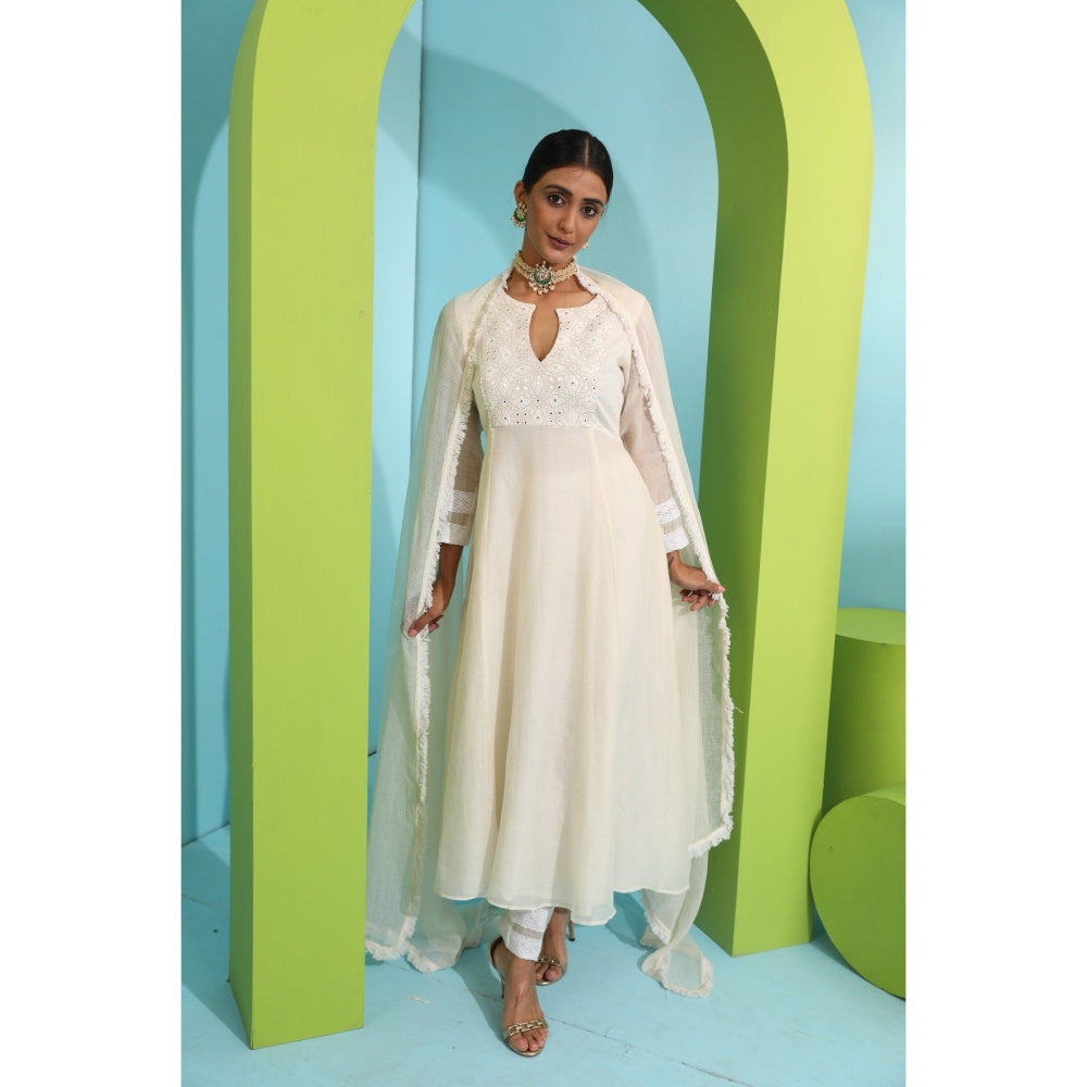 Neha Khullar Ivory Chanderi Silk Kurta (Set of 3)
