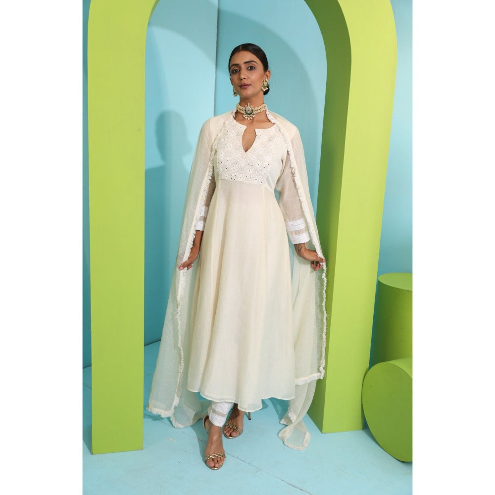 Neha Khullar Ivory Chanderi Silk Kurta (Set of 3)