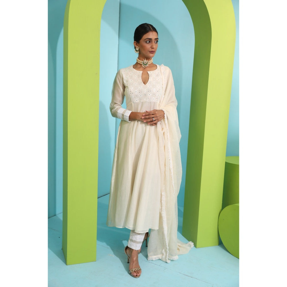 Neha Khullar Ivory Chanderi Silk Kurta (Set of 3)