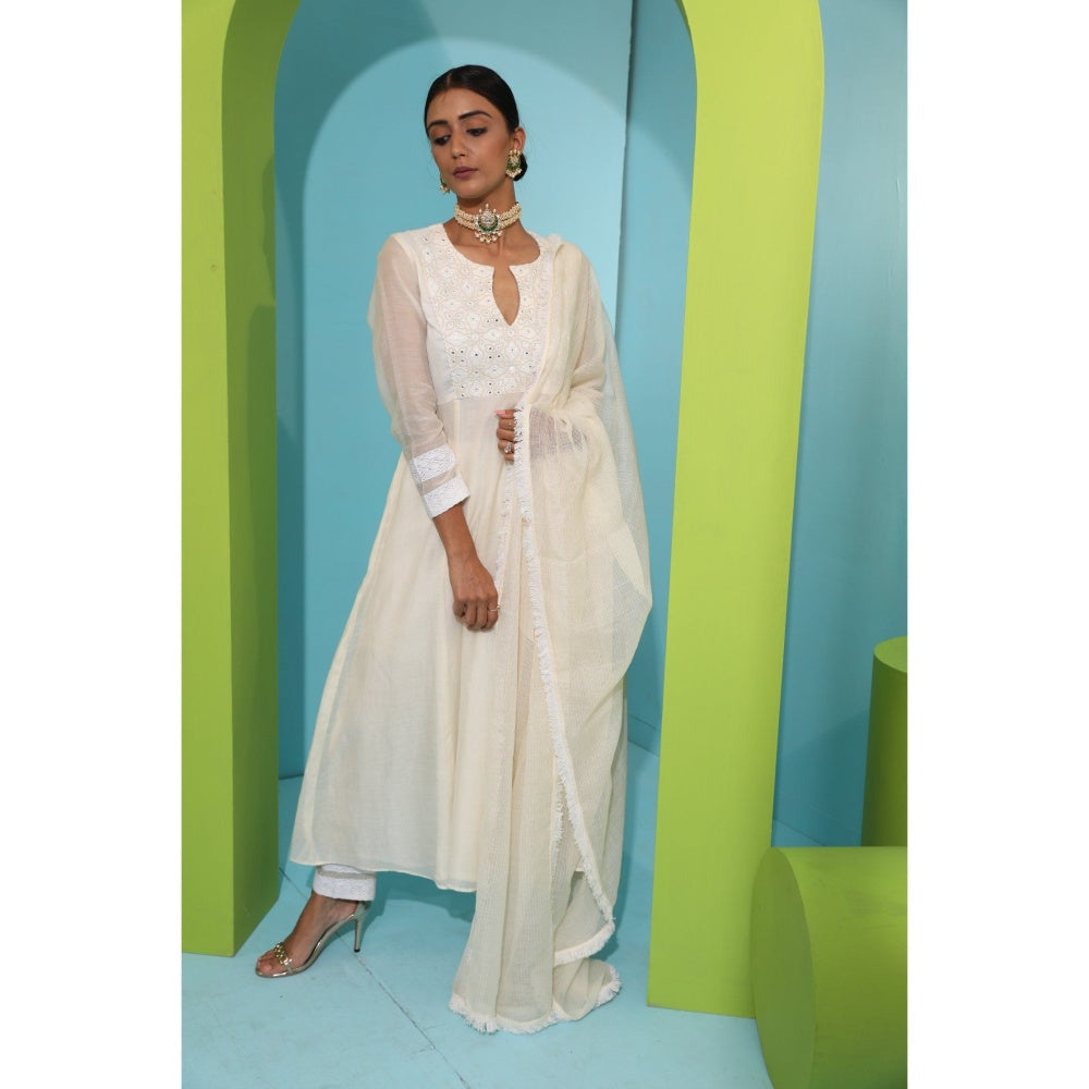 Neha Khullar Ivory Chanderi Silk Kurta (Set of 3)