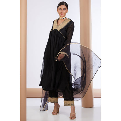 Neha Khullar Black Chnaderi Silk Embroidered Kurta Pant & Dupatta (Set of 3)