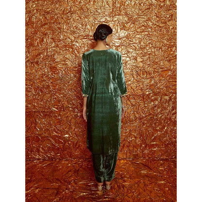 Nirmooha Green Velvet Embroidered Kurta with Pants (Set of 2)