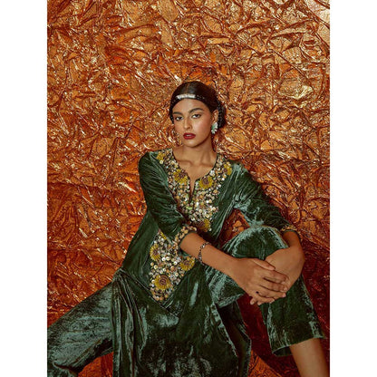 Nirmooha Green Velvet Embroidered Kurta with Pants (Set of 2)