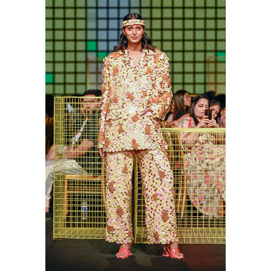 Nirmooha 3D Hand Embroidered Oversized Blazer 3D Hand Embroidered Pants (Set of 2)