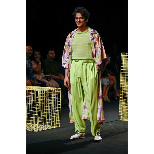 Nirmooha Geometric Printed Cape