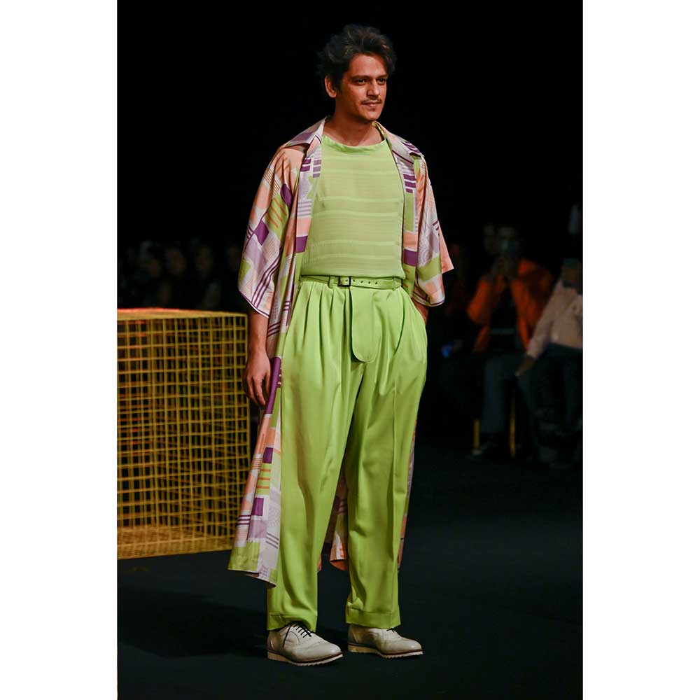 Nirmooha Geometric Printed Cape