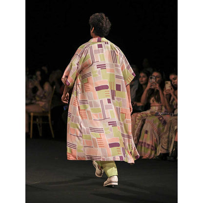 Nirmooha Geometric Printed Cape