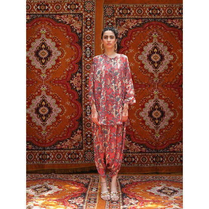 NORN Red Fez Round Shirt