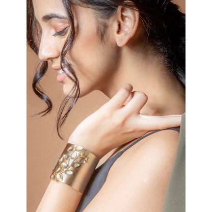 Suhani Pittie Gold Twig & Leaf Cuff