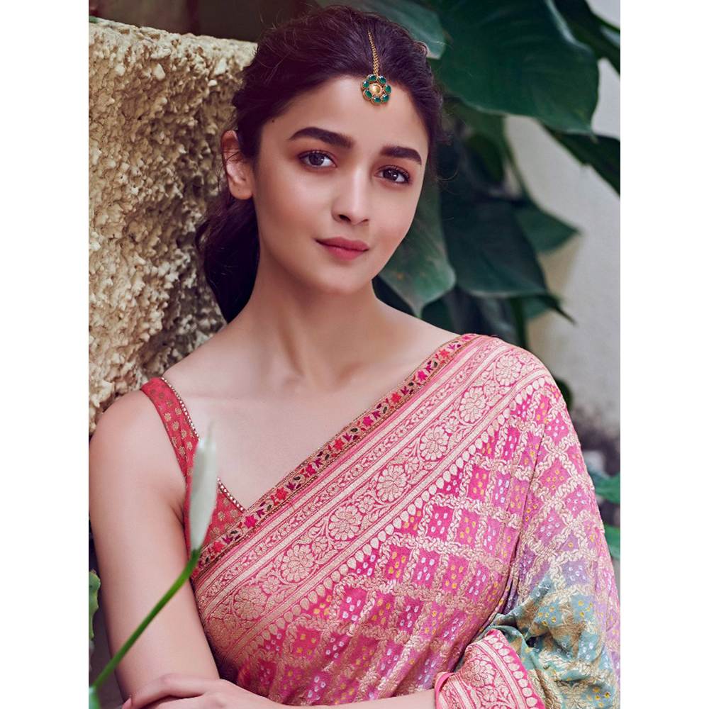 Suhani Pittie Gold Toned Flat Chain Green Crystal Maangtika