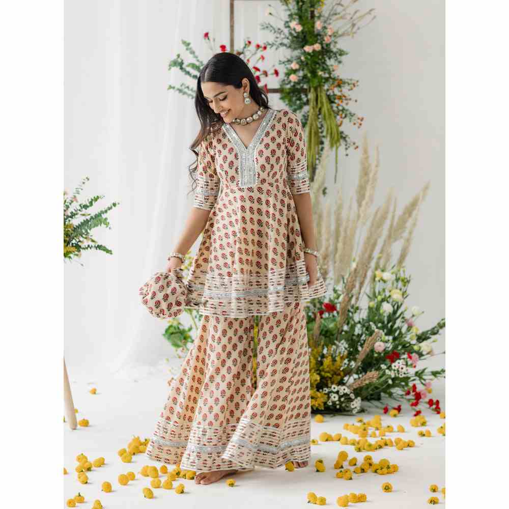 Old Marigold Daffodil Gharara (Set of 3)