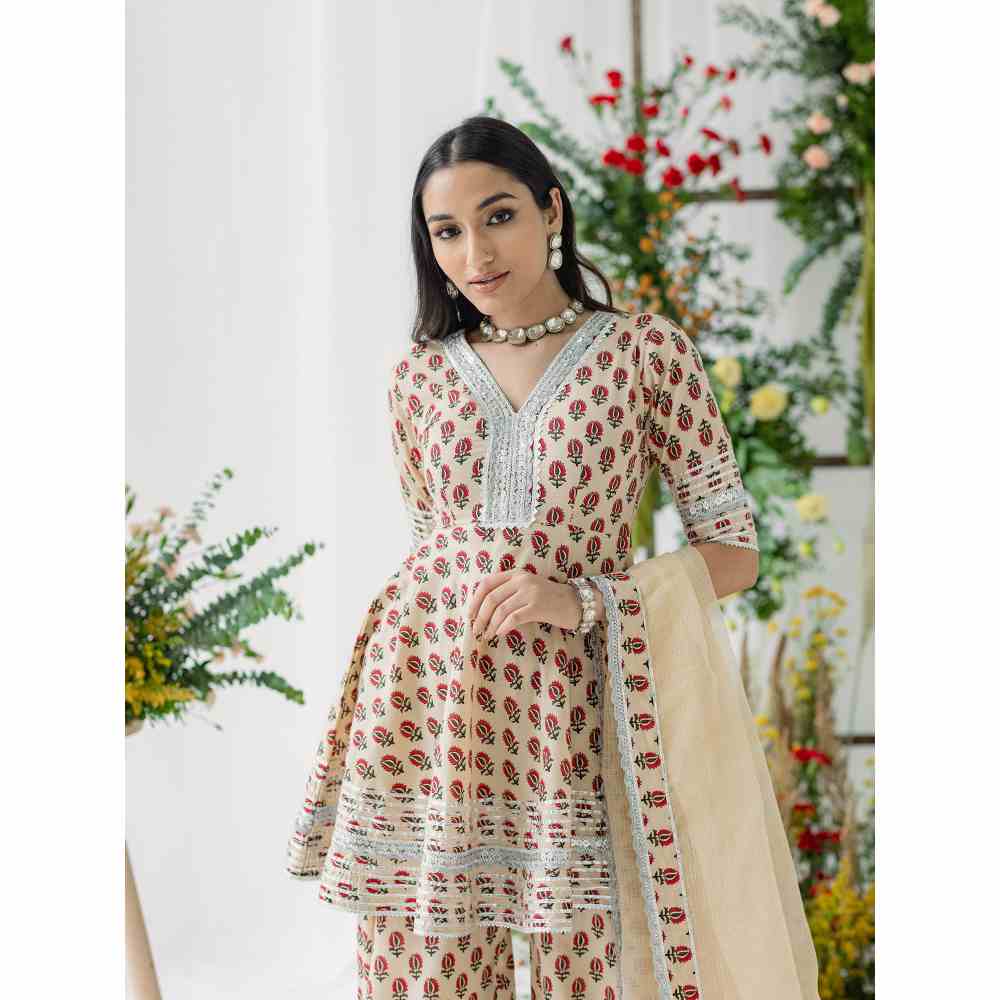 Old Marigold Daffodil Gharara (Set of 3)