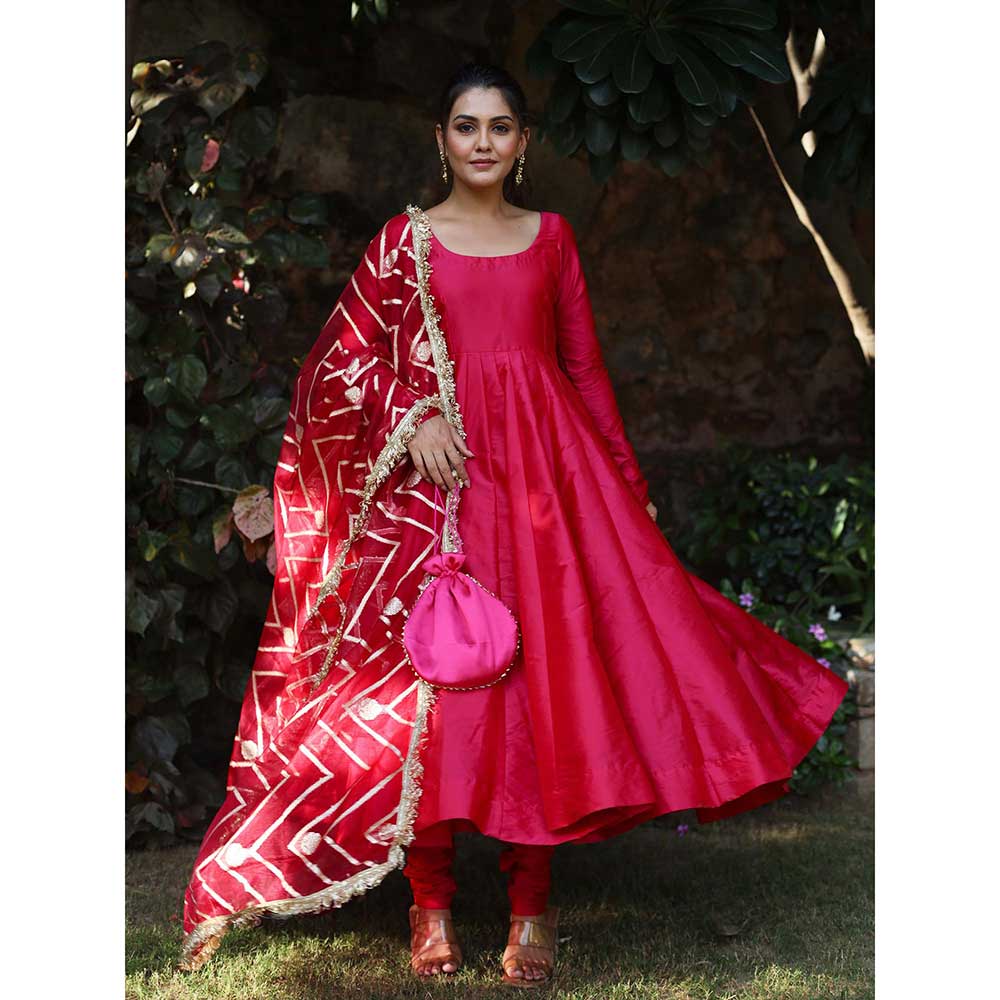 ONEWE INDIA Aabha Silk Suit (Set of 3)