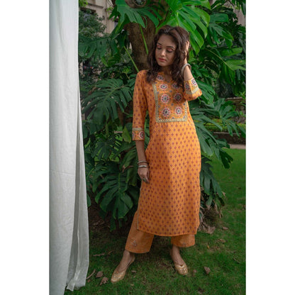 PANTS AND PAJAMAS Mustard Block Printed Kota Dupatta