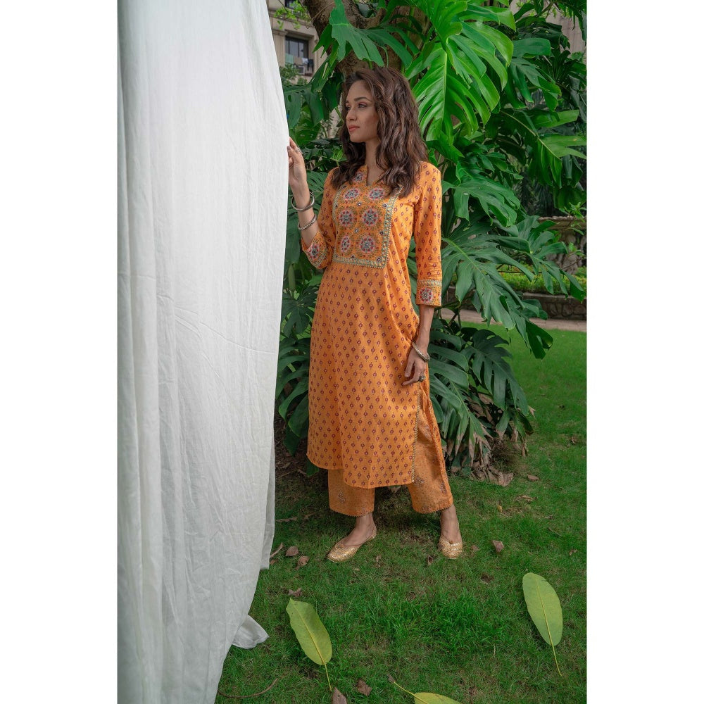 PANTS AND PAJAMAS Mustard Block Printed Kota Dupatta