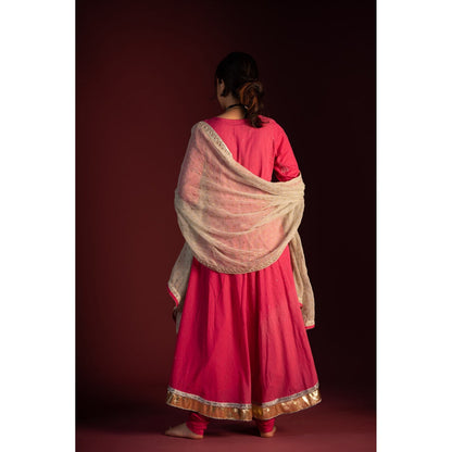PANTS AND PAJAMAS Pink Mangal Foil Print Dupatta