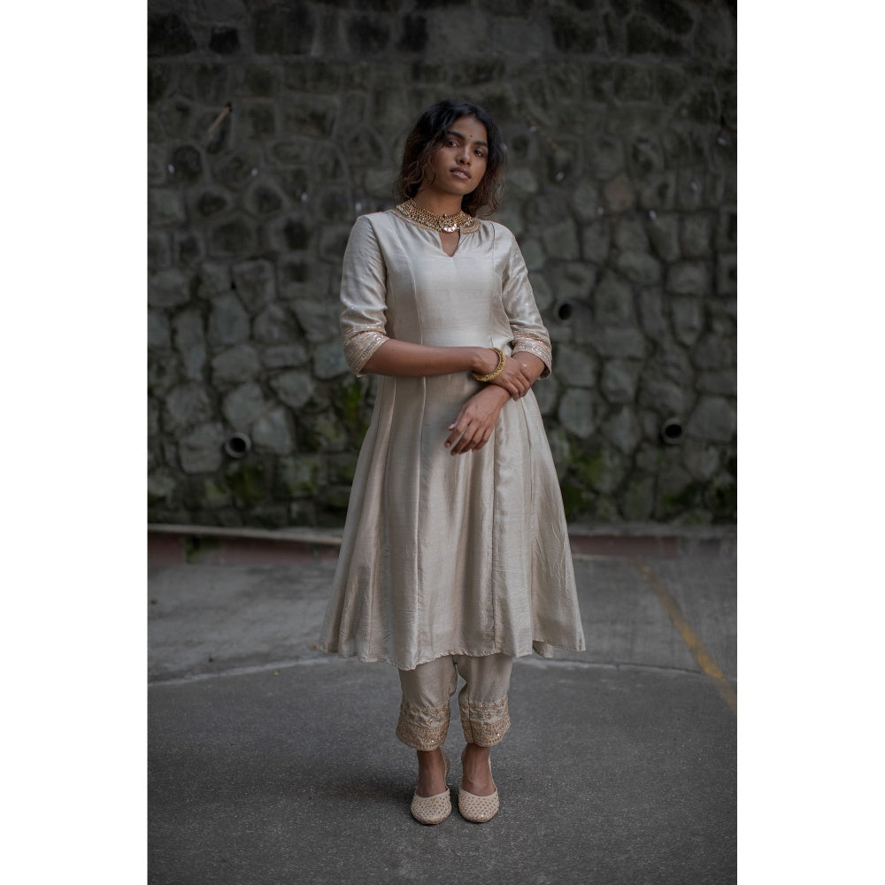 PANTS AND PAJAMAS Sage Green Canna Sequined Dupatta