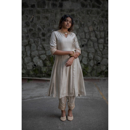 PANTS AND PAJAMAS Sage Green Canna Sequined Dupatta