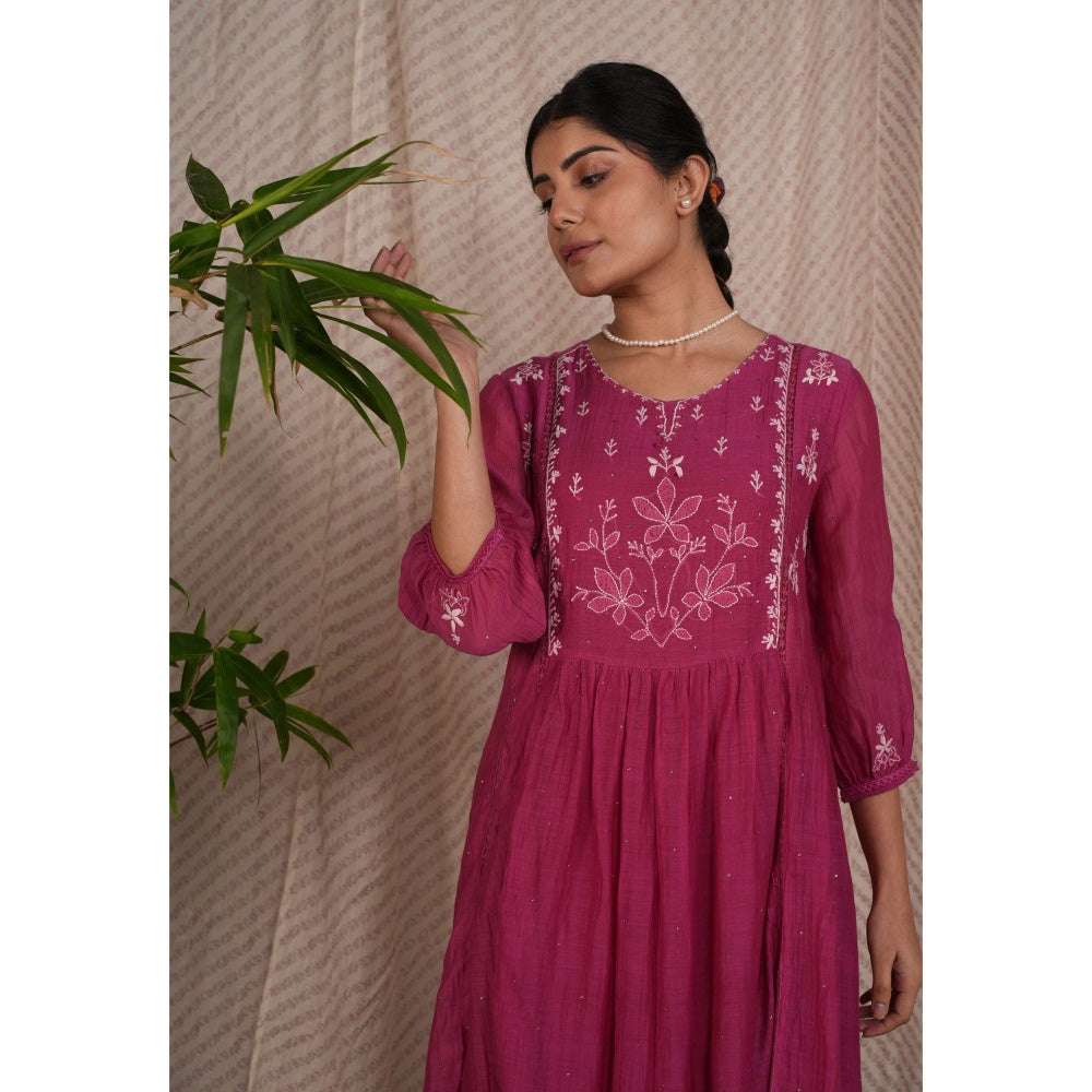 PANTS AND PAJAMAS Berry Chikan Chanderi Mul Kurta & Cotton Silk Pant (Set of 2)