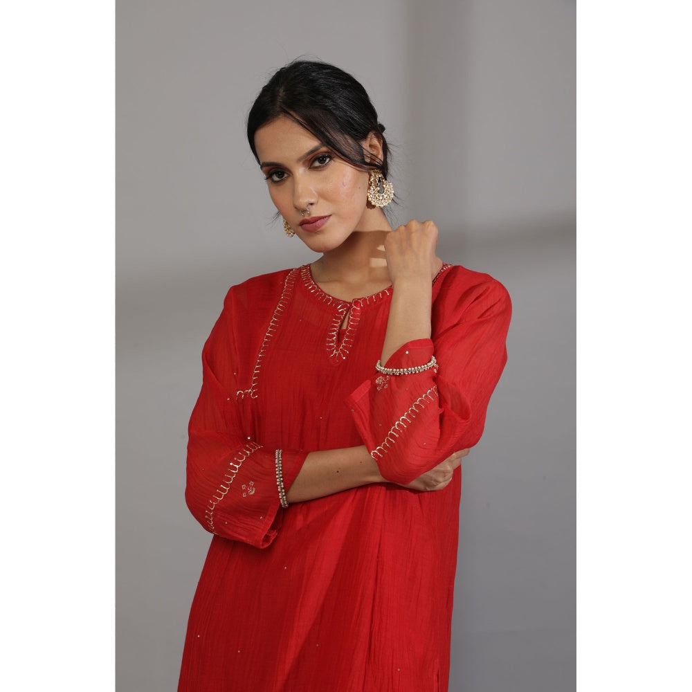 PANTS AND PAJAMAS Red Chanderi Embroidered Kurta & Pant (Set of 2)