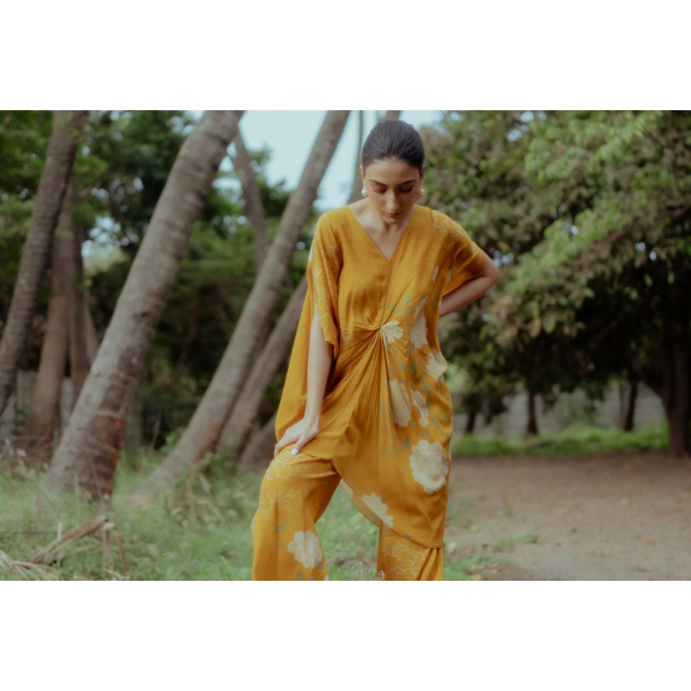 Paulmi & Harsh Big Rose Fusion Placement Print (Set of 2)