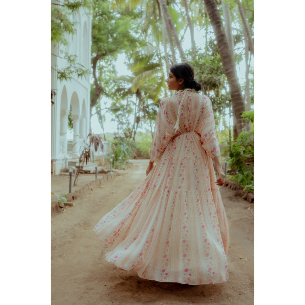 Paulmi & Harsh Rose Border Printed Kaftan