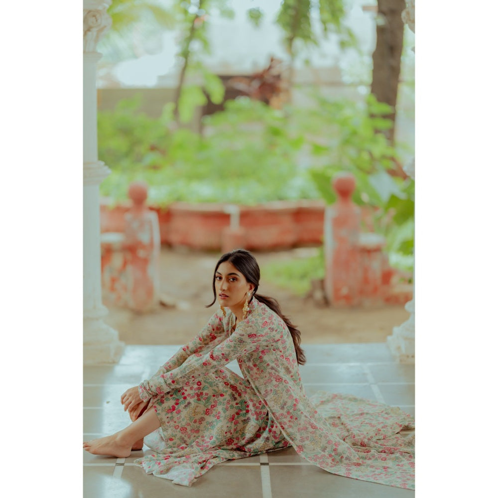 Paulmi & Harsh Strawberry Printed Off White (Set of 4)