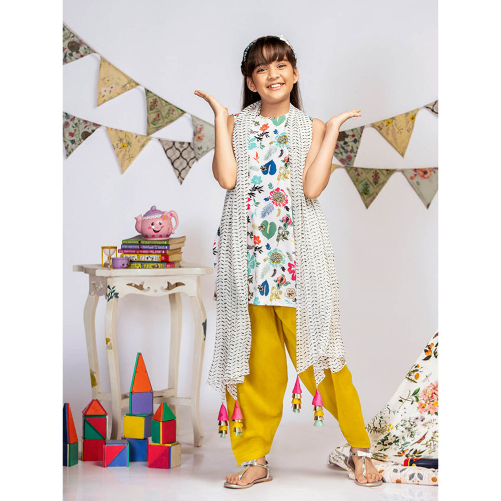 PS Kids By Payal Singhal Short Kurta With Salwar And Dupatta (Set of 3)