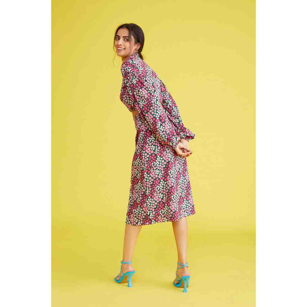 Poppi Multi-Color Floral CollaMulti-Color Jasmine Co-Ord with Side Slit and Bishop Sleeves