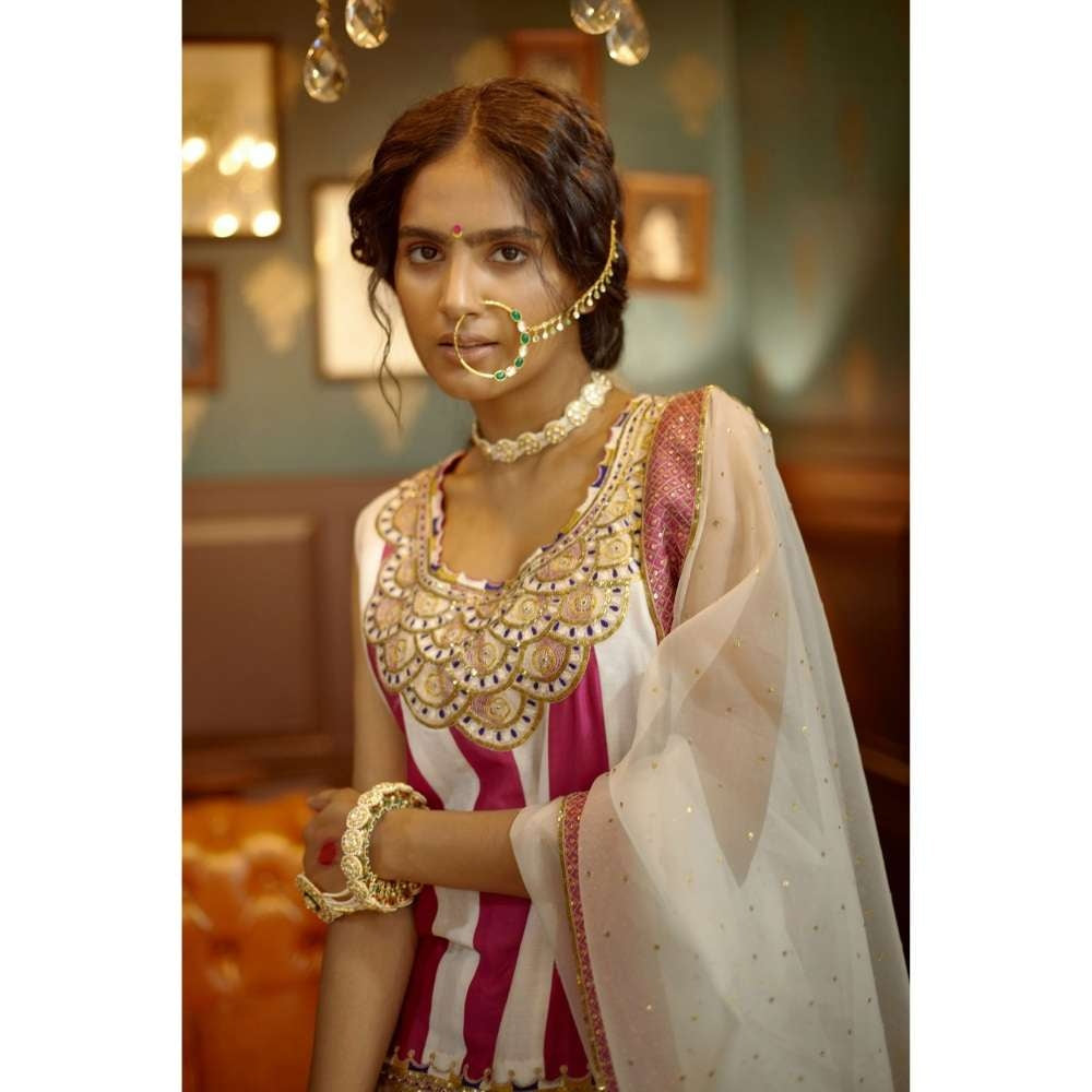 PRATIBHA SULTANIA Panelled White & Pink Kurti with Gota Lined Lehenga & Dupatta (Set of 3)